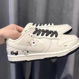 ���������׻������׺�����У�@�ٴ���Ů��H���e��Ь�\��Ь