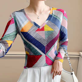 工厂直销欧货女装2025秋冬时尚洋气高弹网长袖印花V领上衣实拍潮