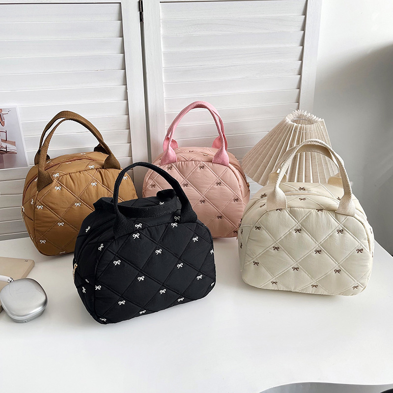 Foreign Trade Quilted Embroidered Bow Handbag Han Feng Girl Heart Mummy Lunch Bag Commuter Student Handbag Bag