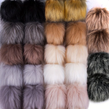 S 43143 Fox Fur Pom Pom ��ɫ�º���ë���Ͽ羳��ó������