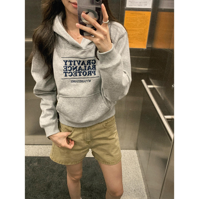 灰色短款连帽内搭卫衣女2025新款小个子带帽衫修身上衣秋季穿搭薄|undefined