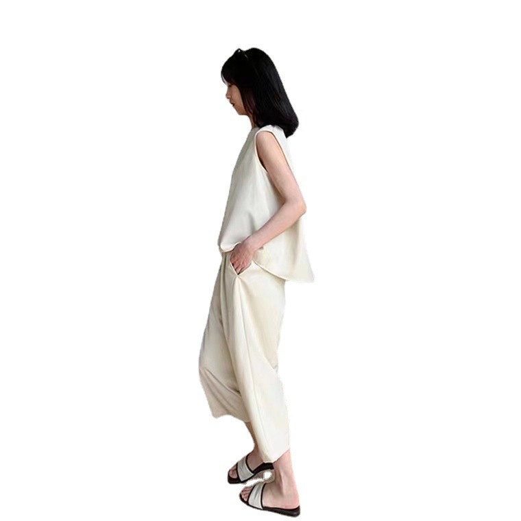 Bộ áo không tay phối quần ống rộng nữ phong cách trưởng thành mùa hè FL222202 — Màu xanh lam đậm, Màu trắng