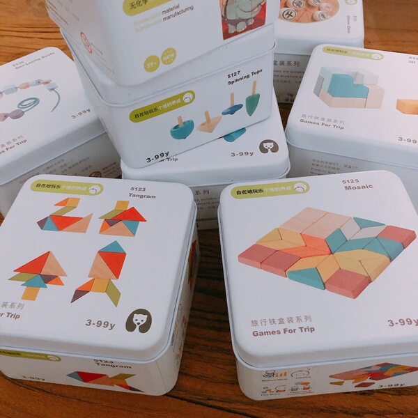 Children's tin box for traveling