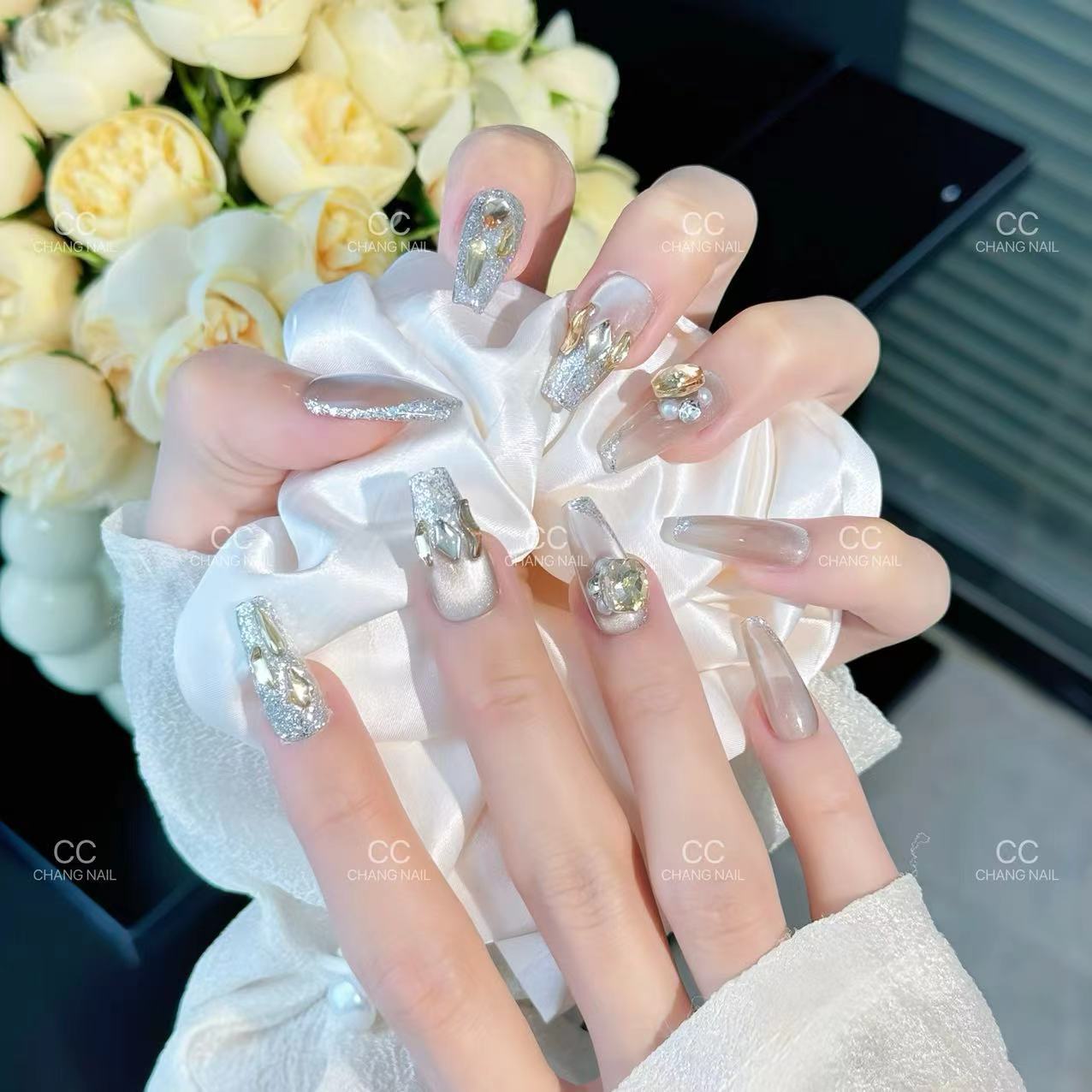 Yiyi Dance [Mu Ying] Brilliante armadura portátil de novia, armadura portátil hecha a mano de alta calidad desmontable