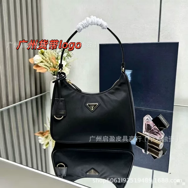 Guangzhou export supply classic P-brand triangular logo nylon women's handbag, hoho underarm bag, actual product with logo