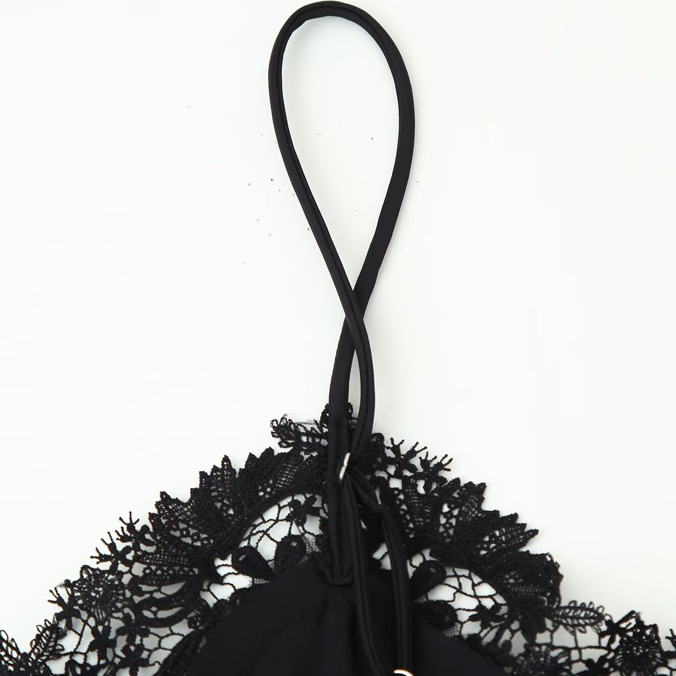 GraceChic Collection Automne 2025 Nouvelle Mode Européenne et Américaine Ensemble de Lingerie Femme en Satin de Soie Texturé Haut et Short_voghion.com