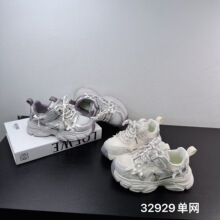32929Ůͯ�����˶�Ь26�����¿������ĥ�����ٴ���������Ь