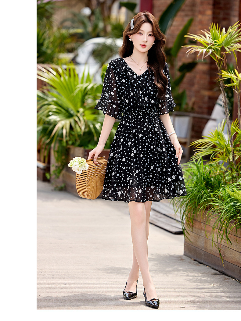 Đầm maxi nữ thắt eo cổ V in chấm bi đỏ — màu đen, màu đỏ chi tiết 9