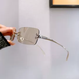 太阳镜;框架眼镜;眼镜盒/包