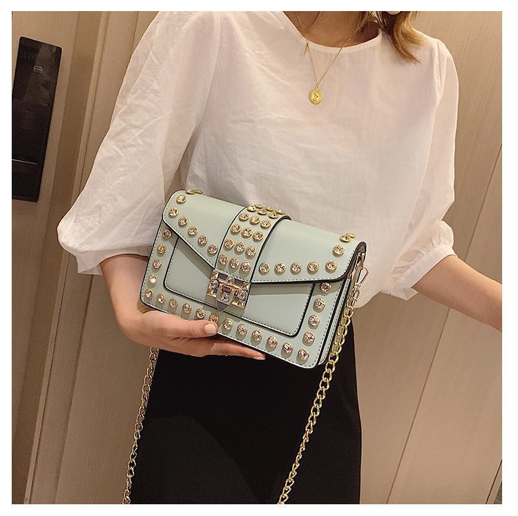 Trendy chain strap bag