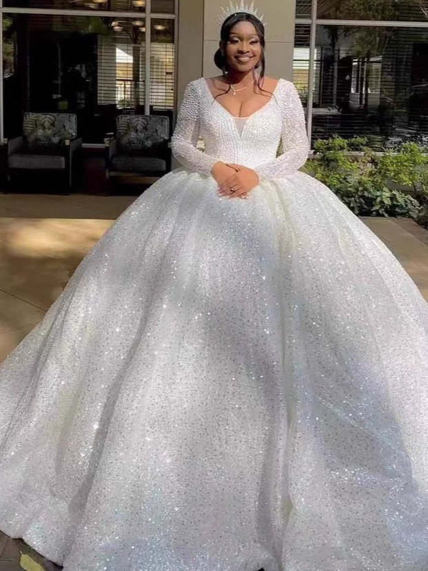 Lace wedding dress for bride
