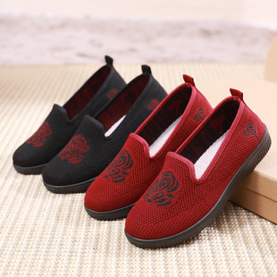 Old Beijing cloth shoes Women's Flat breathable fly woven casual middle-aged and elderly mother Shoes summer hollow mesh shoes wholesale