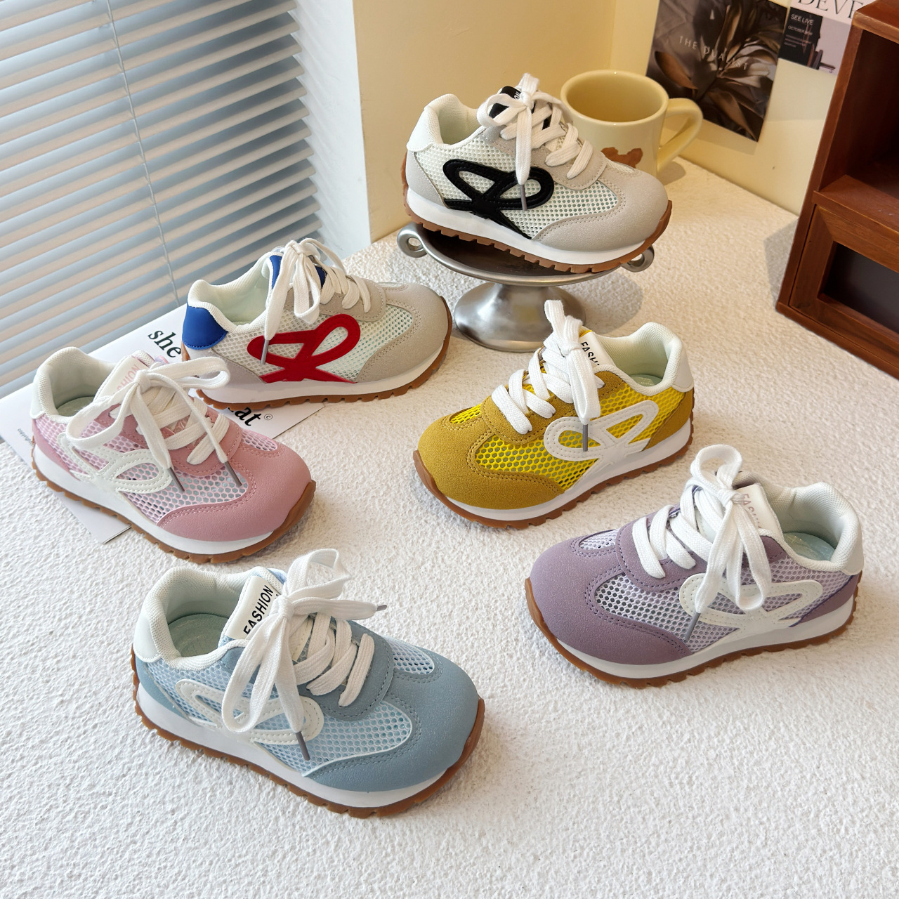 Breathable children's summer casual footwear for students