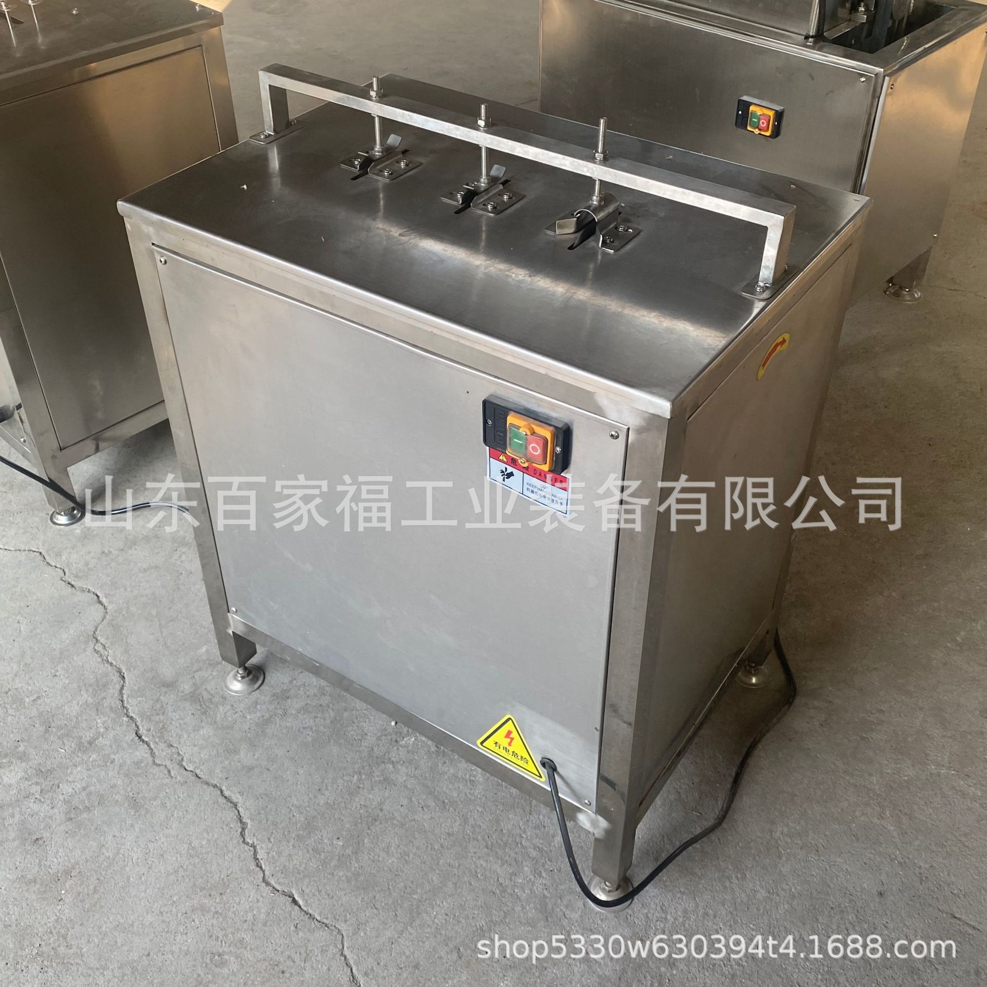 泡椒鸡爪割口机 鸡爪脱骨流水线 批发五香鸡爪去骨划口开口机