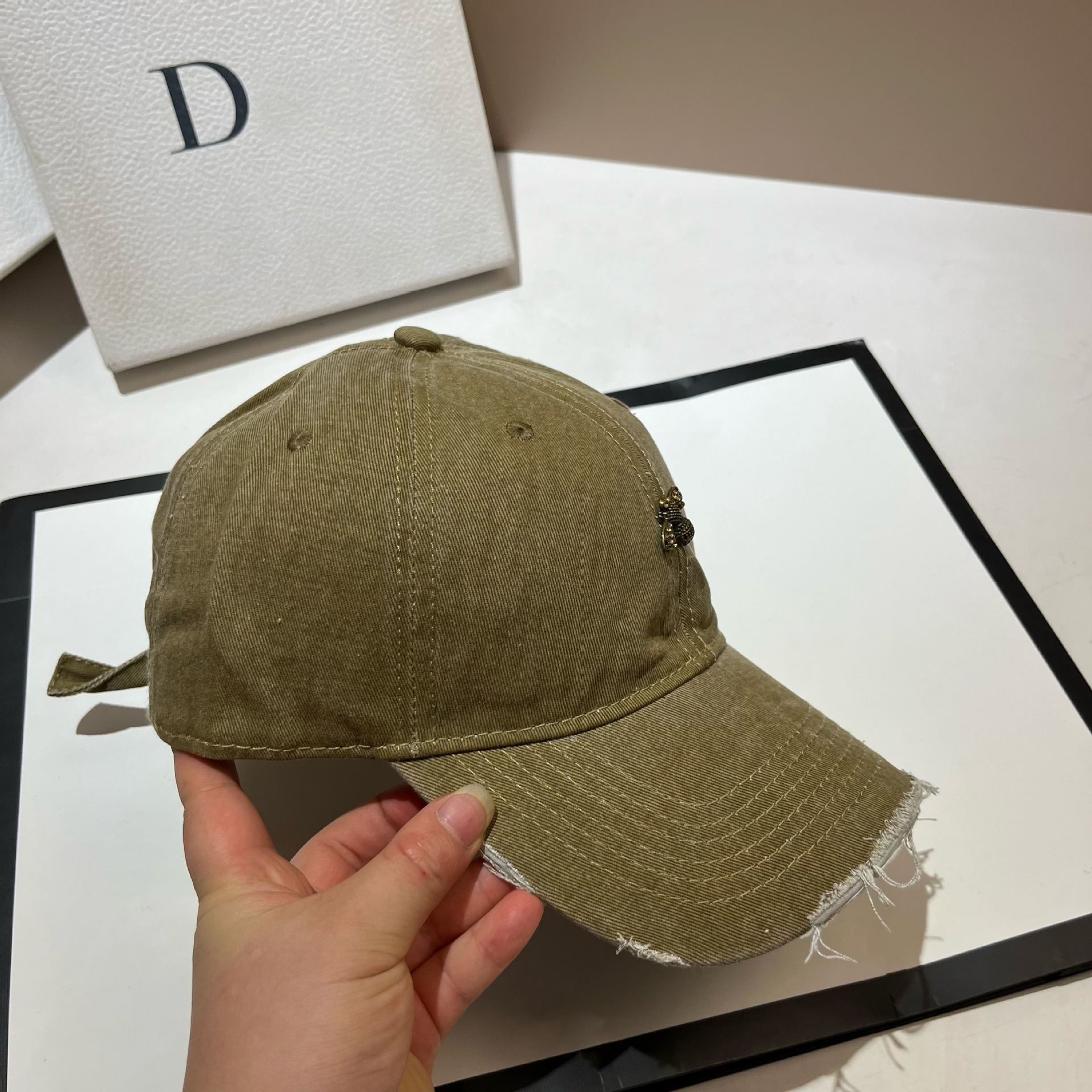 Version coréenne de la casquette à bec de canard en coton lavé minimaliste, personnalité de la rue des jeunes, casquette de baseball perforée_voghion.com
