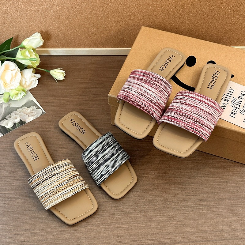 2026年夏季新款设计感休闲法式一字拖鞋女平底编织外穿软底凉拖鞋