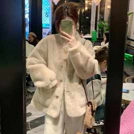 有里布毛绒绒外套女2025冬季新款高级感仿皮草皮毛一体短款上衣女