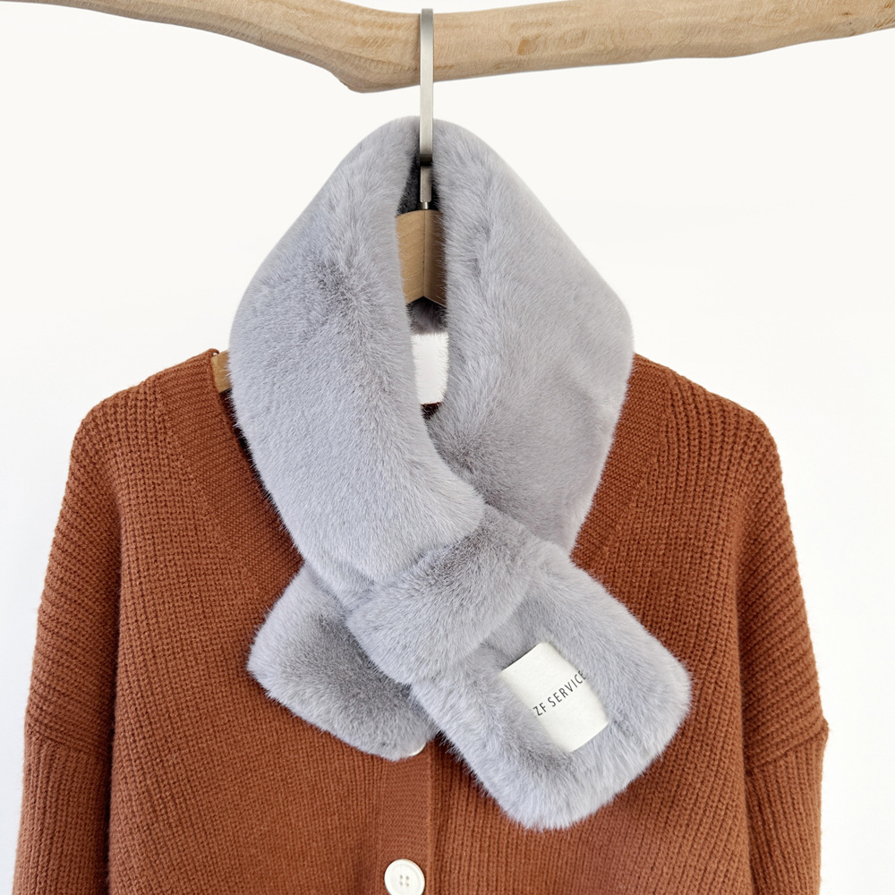 Sciarpa calda in peluche con croce di capelli di coniglio imitazione lontra in tinta unita versatile da donna di moda invernale coreana per studenti_voghion.com