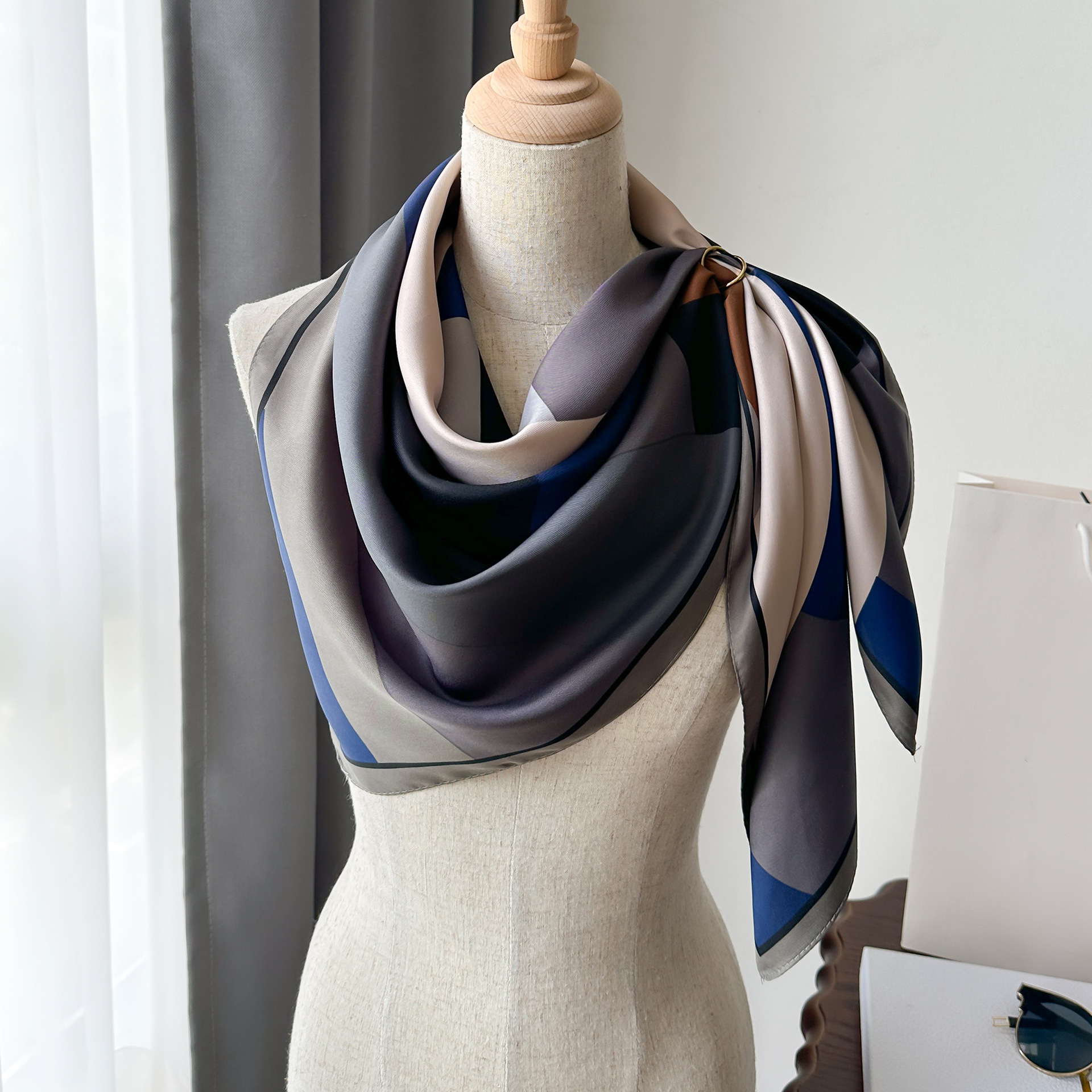 Seidenschal Quadratisch Paisley Muster Halstuch Für Damen_voghion.com