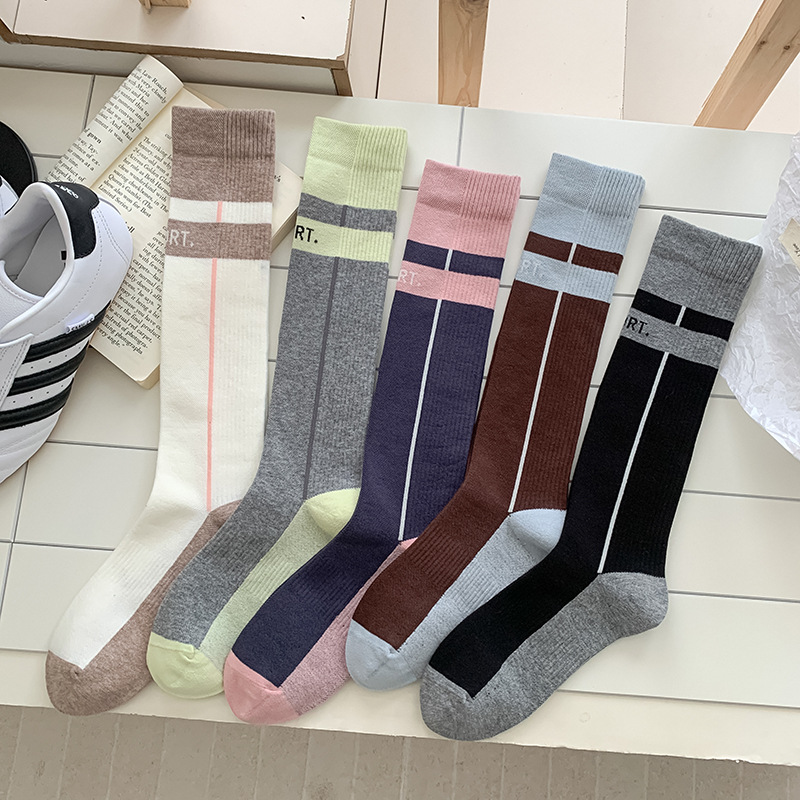 Spring and Autumn Color-Blocking Micro-Pressure Sports Calf Socks for Hiking and Mountaineering Rock Climbing with Letter Vertical Stripes Retro Long Socks