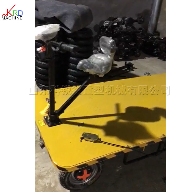 四轮电动搬运车 电动平板运输车 座驾式铁路建设托运车