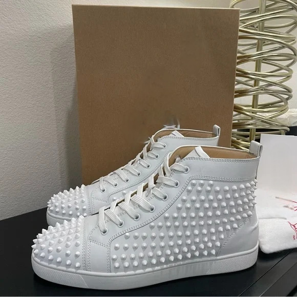 2025 New Cross-Border Popular Wholesale Men's Casual Sneakers Rivet High-Top Lace-Up White Shoes for Men and Women