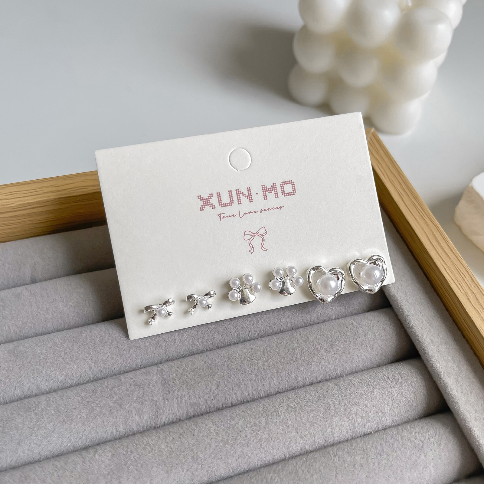 Juego de pendientes de aguja plateados, sencillos y compactos para mujer, pendientes geométricos en forma de corazón, bonitos, dulces y versátiles, venta al por mayor para puestos de mercado