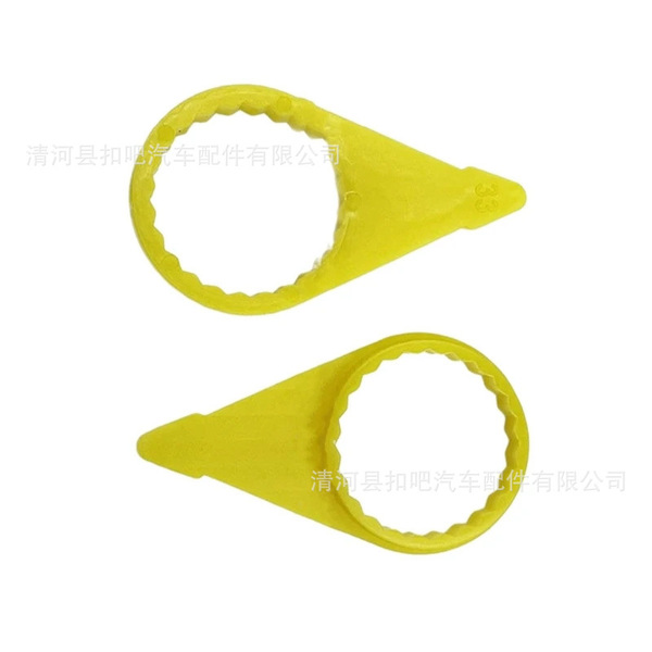 Tire nuts loose indicator suitable for truck bus buses