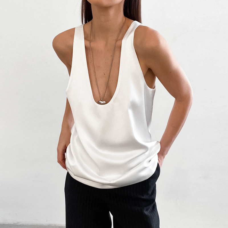 2026 Commuting Simple Satin Deep V Camisole for Women, Summer Loose Ice Silk Tank Top, European and American Women's Fashion 2026 Commuting Simple Satin Deep V Camisole for Women, Summer Loose Ice Silk Tank Top, European and American Women's Fashion