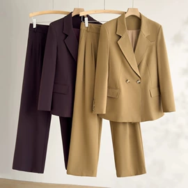 小西装;半身裙;女式毛呢外套