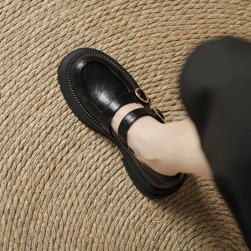 Ранней весной толстые туфли в английском стиле маленькие кожаные туфли женские весной и летом 2025 года светло-полосатые круглые туфли с черными одиночными туфлями Lefu