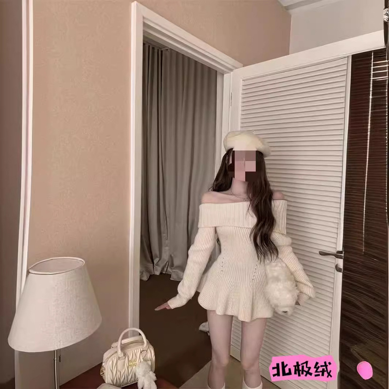 Off-shoulder ruffled hem sweater women's autumn and winter elegant slim pullover long sleeve sweater apricot off-shoulder top Off-shoulder ruffled hem sweater women's autumn and winter elegant slim pullover long sleeve sweater apricot off-shoulder top