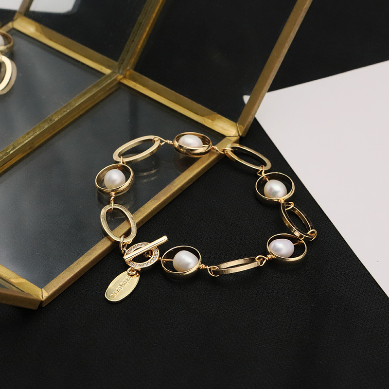 Oval circle pearl tag bracelet