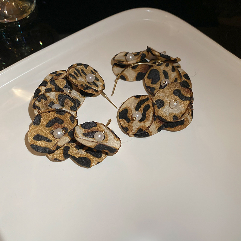 港风休闲银针皮革豹纹耳环轻奢高级感简约耳圈时尚气质耳饰批发女|undefined