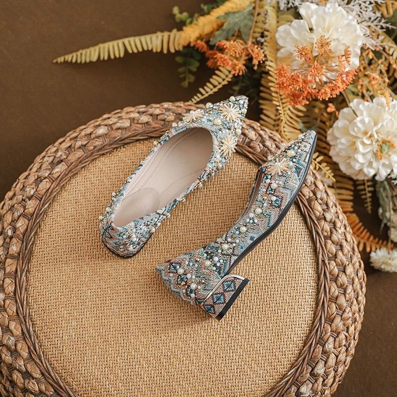 Mid-Heel Chunky Heel Shallow-Mouthed Single Shoes for Women, Retro Style, New Chinese Style Qipao Shoes, Chanel Style, Suitable for Skirts, Niche Design, Comfortable and Not Tiring on the Feet
