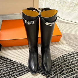 女式运动单鞋;女式帆布鞋;女士洞洞鞋