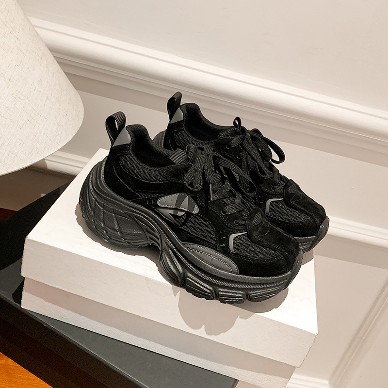 Grape Mom otoño e invierno nuevo estilo deportivo con cordones a juego para aumentar los zapatos de gamuza de suela gruesa para mujer otoño e invierno