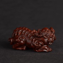 小叶紫檀貔貅手把件木雕文玩龙头招财把玩件麒麟摆件男士随身挂饰