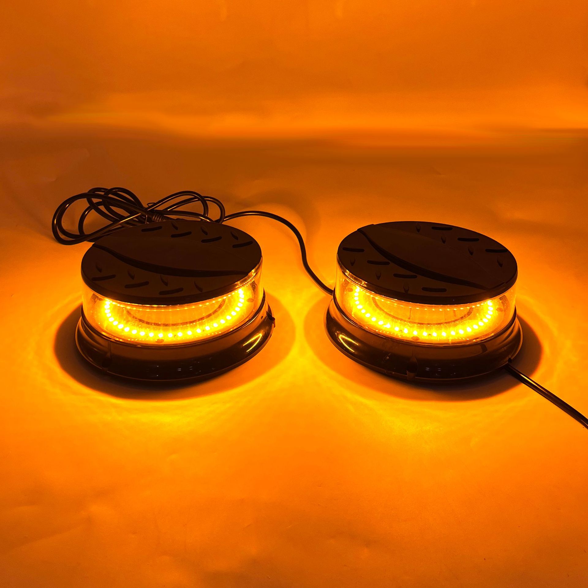 One-To-Two Alarm Led Light, Roof Atmosphere Warning, Waterproof, Color-Changing Emergency Strobe Light with Strong Magnetic Base