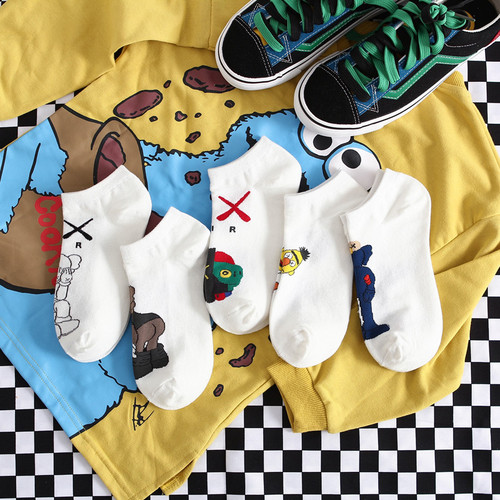 Korean trendy brand co-branded Sesame Street cartoon boat socks classic graffiti invisible socks for men and women couples thin pure cotton socks
