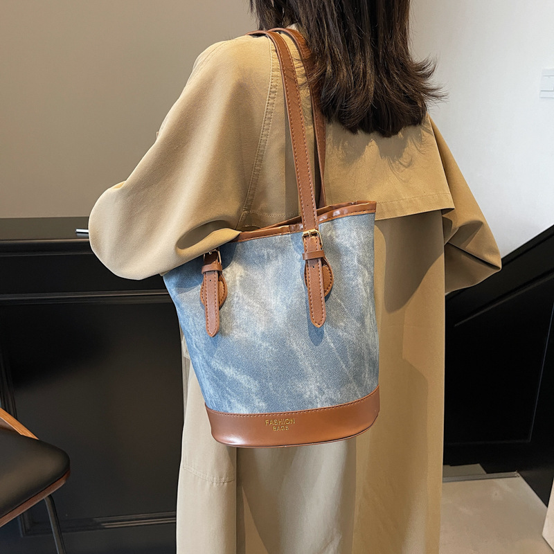 Otoño y invierno retro bolsas de braza para mujeres 2024 nueva moda coreana bolsas de bolsas de gran capacidad