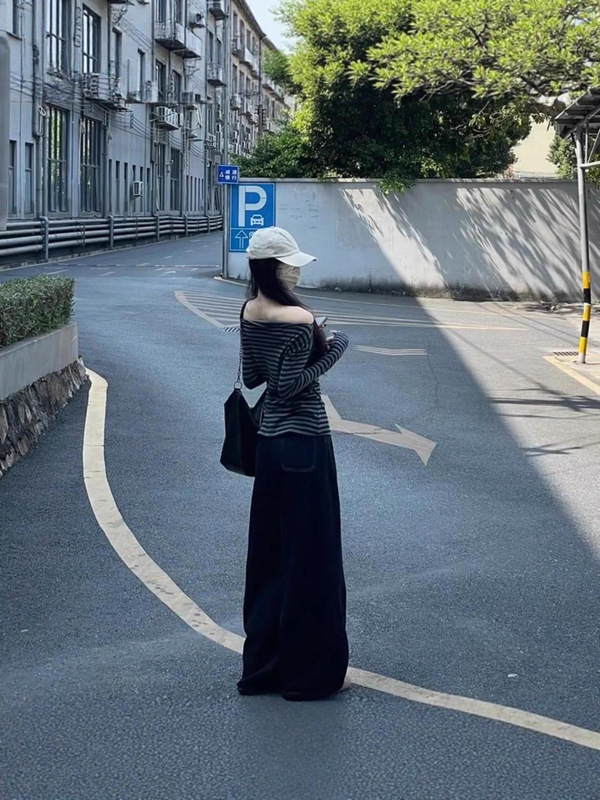韩式慵懒一字肩条纹款长袖t恤女夏季松弛感修身wintage风斜肩上衣|undefined