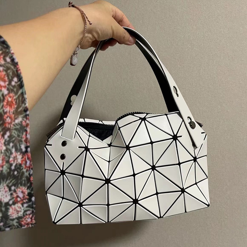 Japan Boston Dumpling Bag 2022 New Armpit Women's Bag Niche Design Geometric Rhomboid Bag Lifetime Original Bag