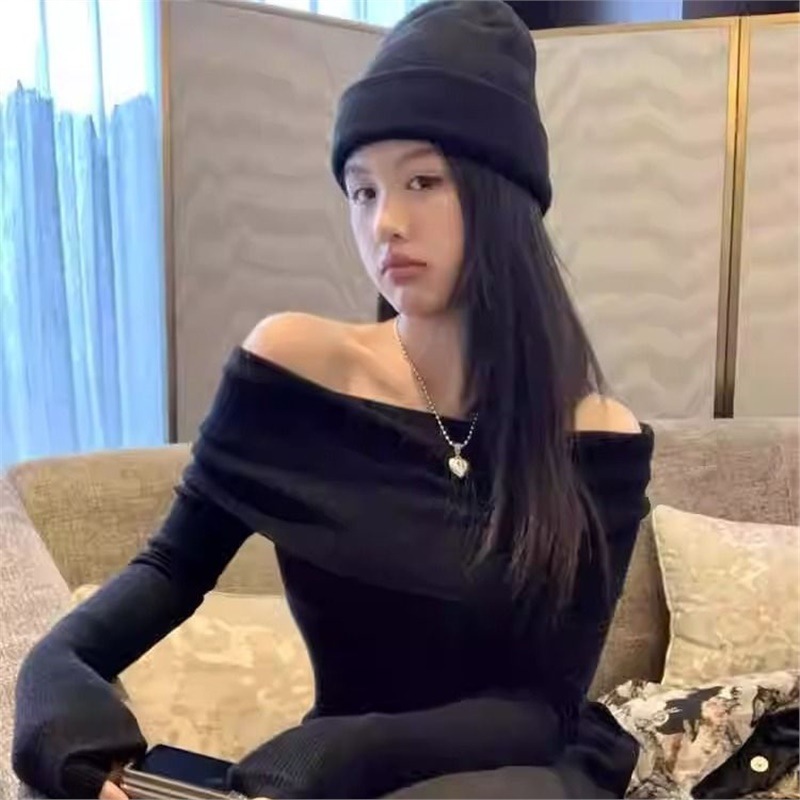 法式高级感一字肩长袖针织衫女早秋气质温柔露肩别致绝美小上衣潮|undefined