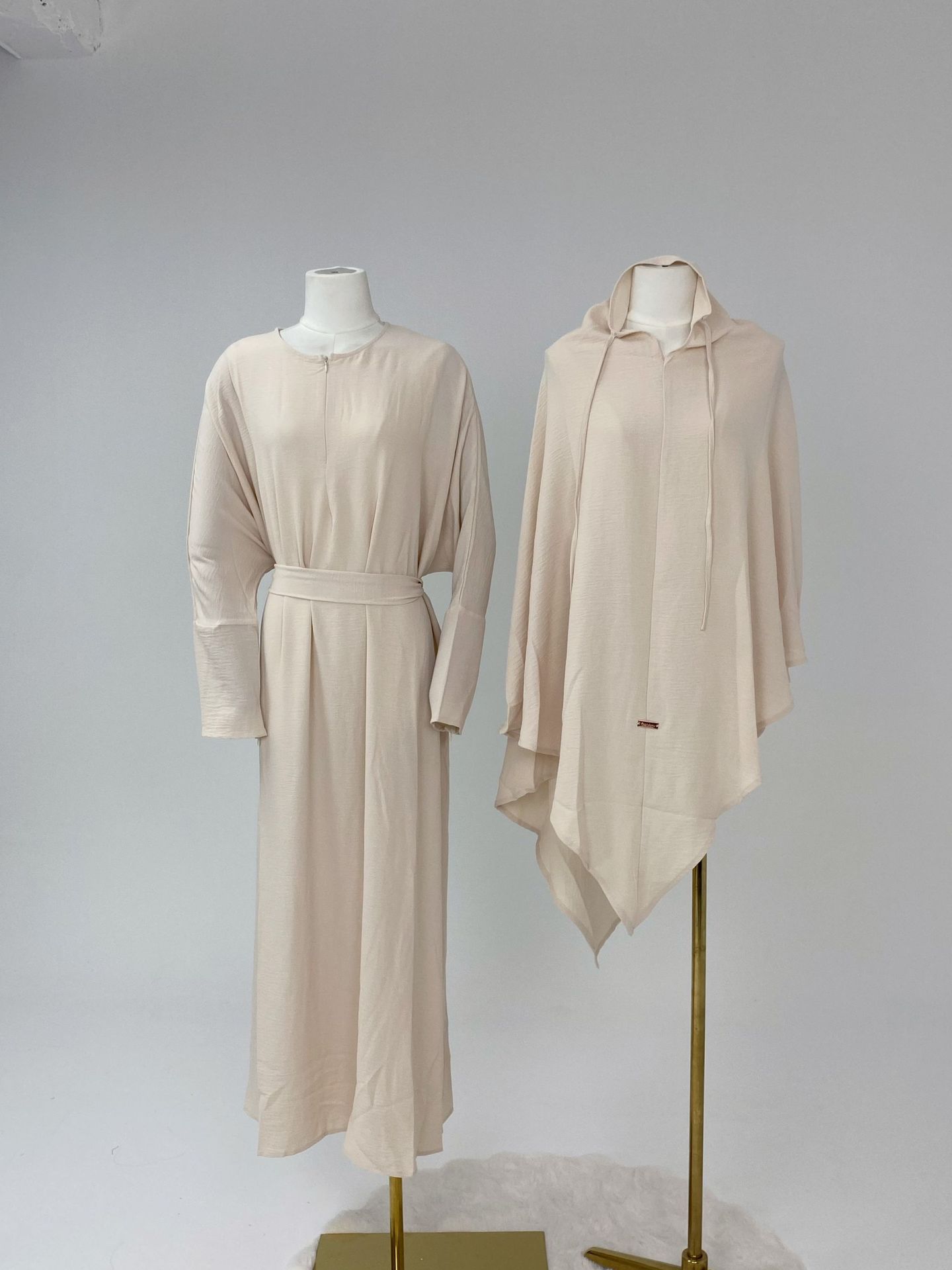 Women's Sophisticated Solid Color Long Dress Set Casual Elegant Two-Piece Maxi Dress Outfit_ecoleips.com