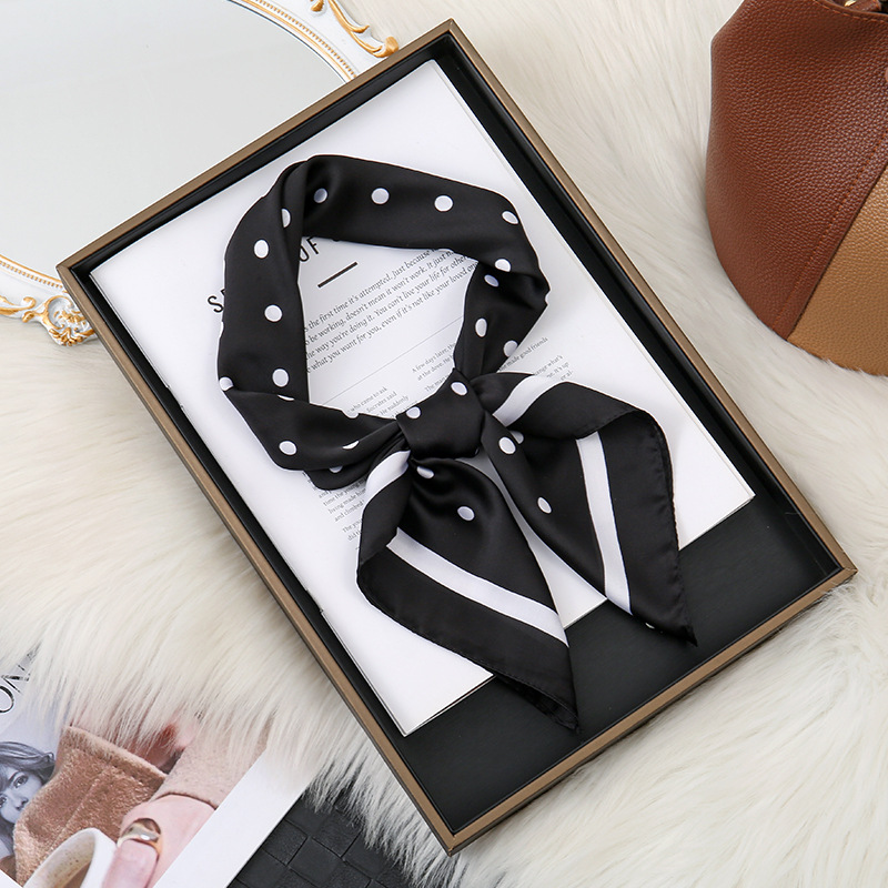 Pequeña toalla cuadrada de punto de onda rojo, bufandas de seda de estilo clásico francés, bufandas de seda de imitación retro, sensación de alta calidad para mujeres