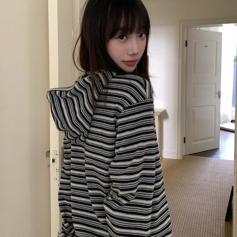 Casual Striped Hooded Pullover Sweatshirt Korean Style 2025 Early Autumn New Atmospheric Loose Knit Long-Sleeve Top for Women