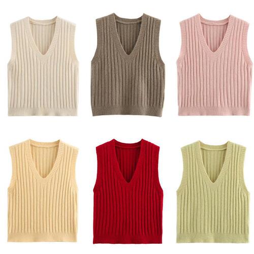 Basic solid-color sleeveless tank top—versatile, spring-ready, casual, with a V-neck and a fitted design for women.