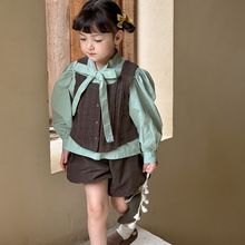 2023秋款新品童装 儿童潮流服饰 女童豆绿娃娃衫+灰色马甲套装