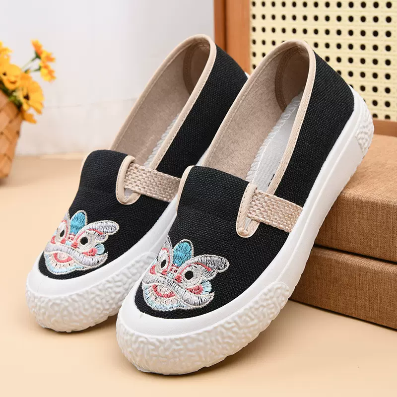 民族风绣花鞋2026春秋一脚蹬老北京布鞋女单鞋透气软底舒适妈妈鞋